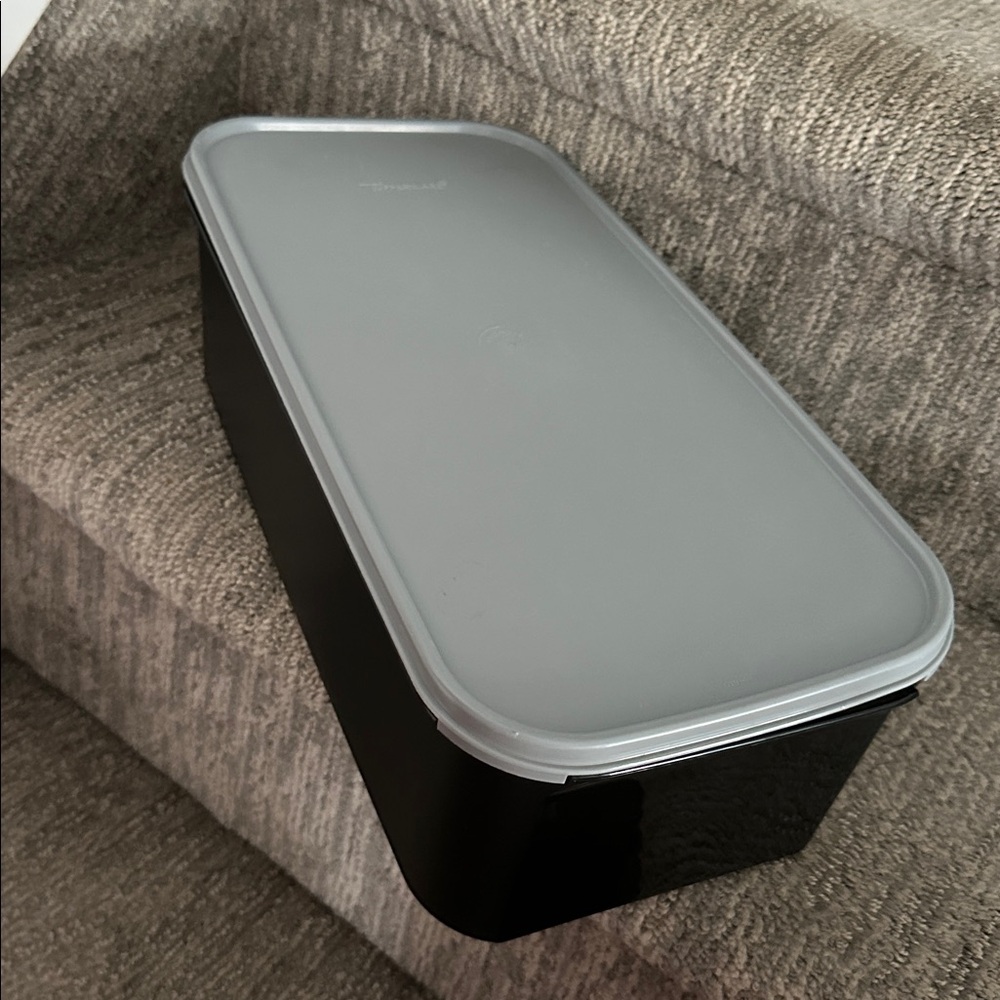 Tupperware Memory Mates Photo Recipe Box for storing recipe cards